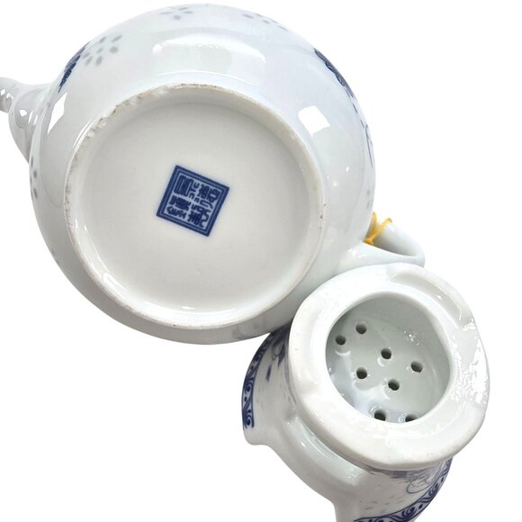 Vintage Blue & White Porcelain Teapot With Lid & Infuser Set Floral Motif JE318 - Picture 10 of 10